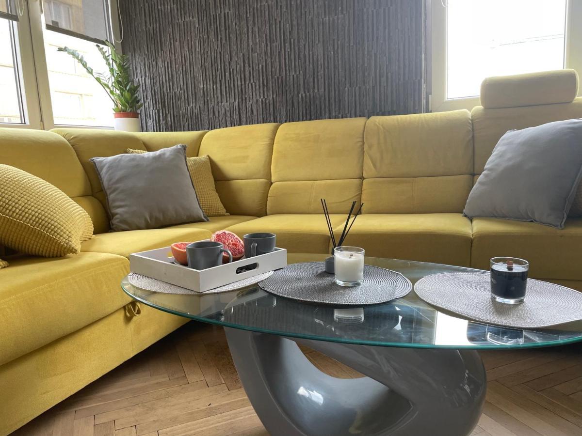 Grey Gucci Apartment City Center Warsaw Luaran gambar