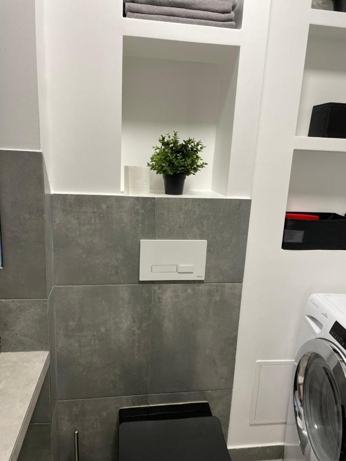 Grey Gucci Apartment City Center Warsaw Luaran gambar